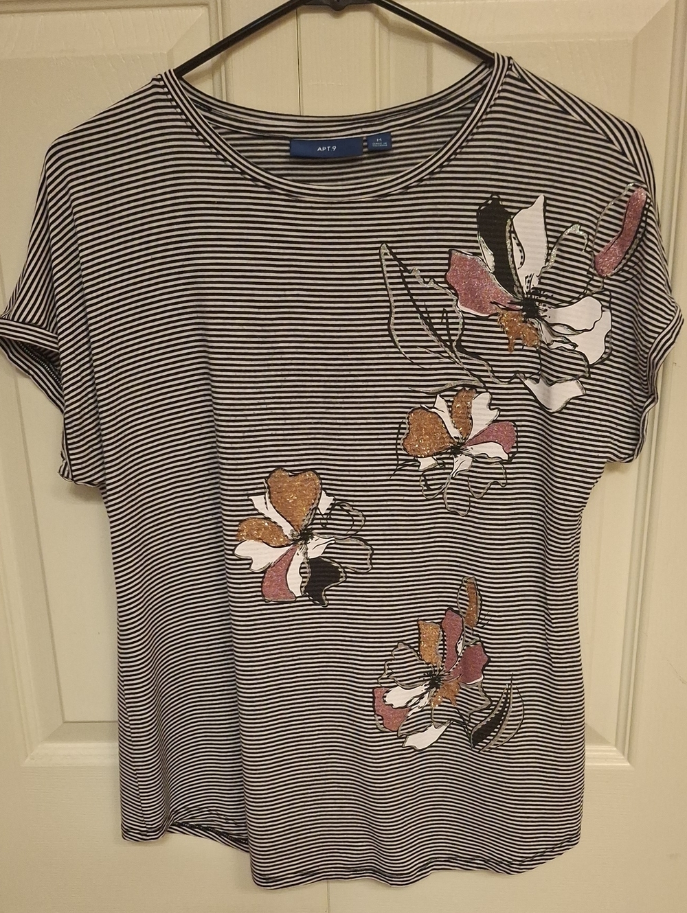 Size Medium Apt 9 Top